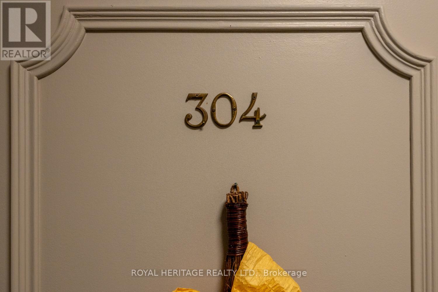 304 - 41 Ash Street, Uxbridge, Ontario  L9P 1E2 - Photo 2 - N12102613
