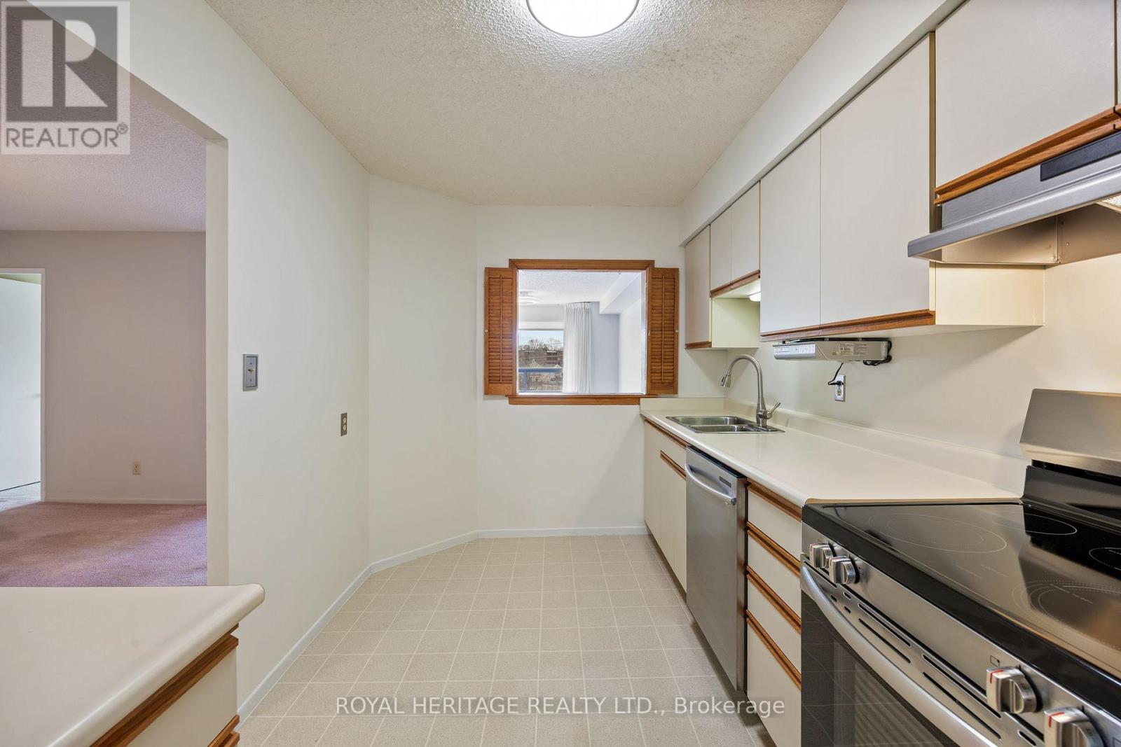 304 - 41 Ash Street, Uxbridge, Ontario  L9P 1E2 - Photo 6 - N12102613