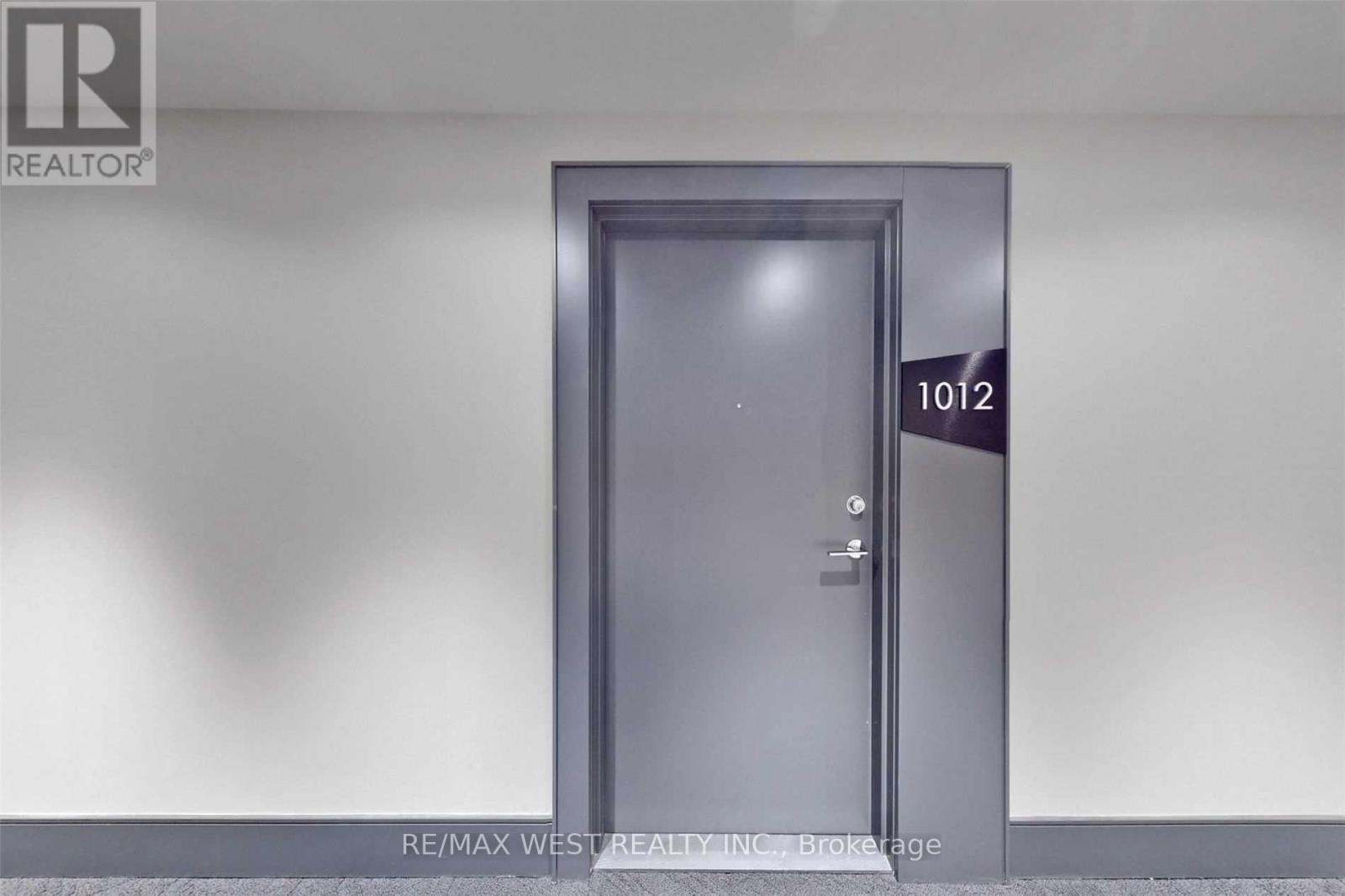 1012 - 10 De Boers Drive, Toronto, Ontario  M3J 0H1 - Photo 10 - W12117523