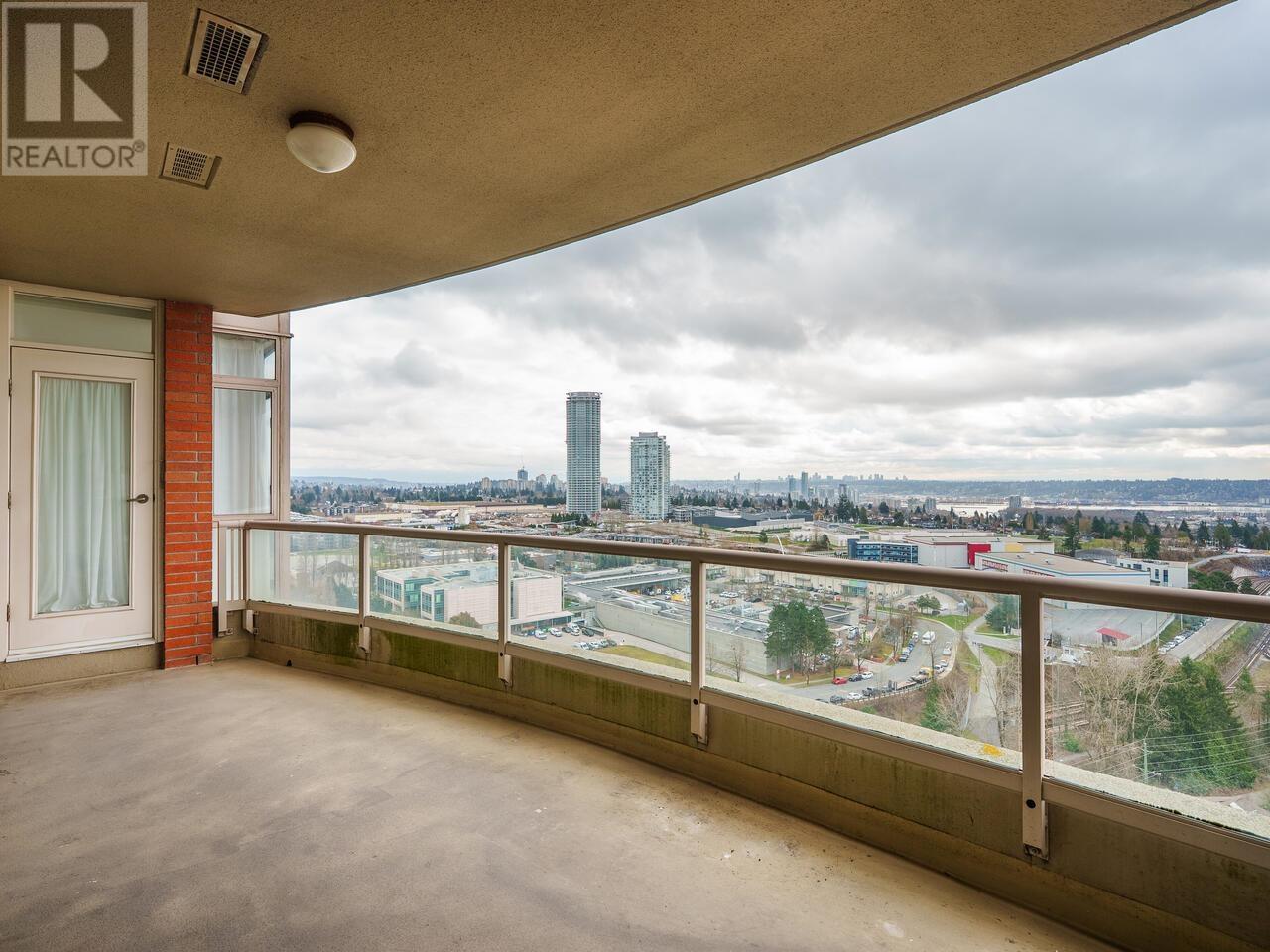 Listing Picture 17 of 31 : 1706 6888 STATION HILL DRIVE, Burnaby / 本拿比 - 魯藝地產 Yvonne Lu Group - MLS Medallion Club Member