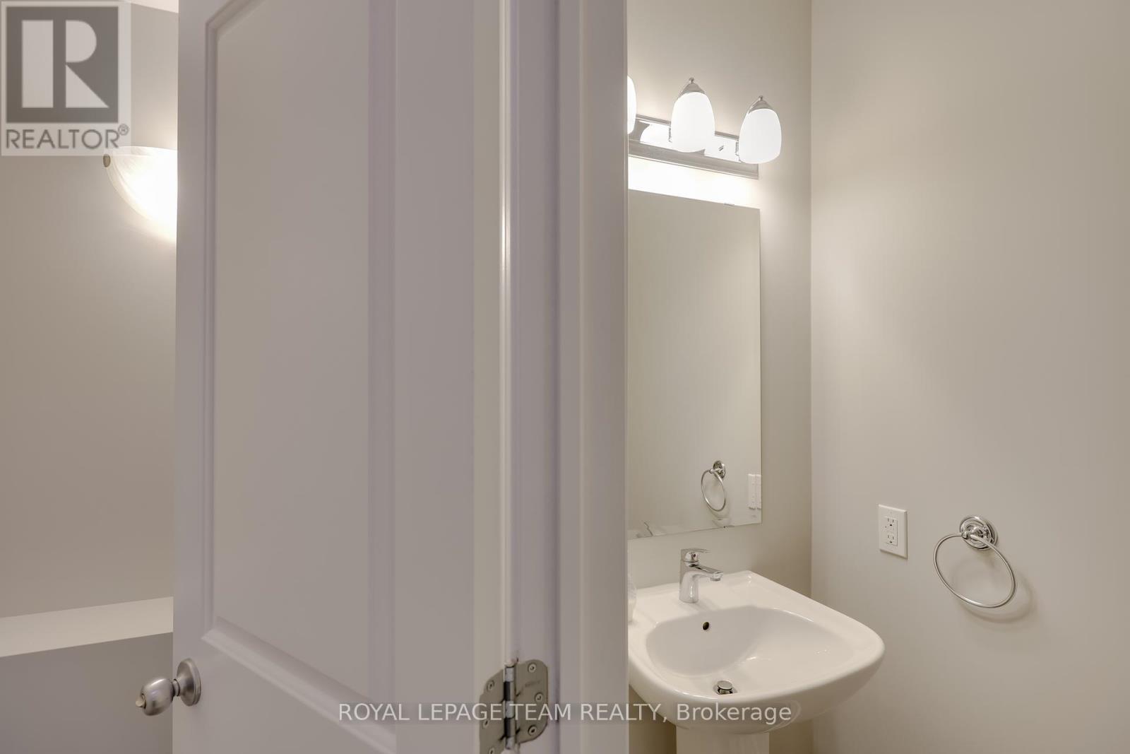 39 Knockaderry Crescent, Ottawa, Ontario  K2J 6H2 - Photo 23 - X12118443