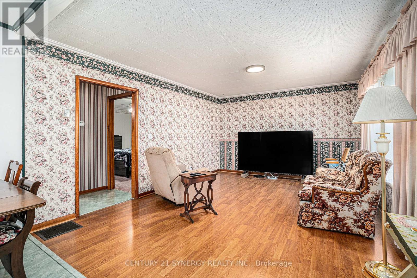 78 Jasper Avenue, Smiths Falls, Ontario  K7A 4C9 - Photo 7 - X12118457