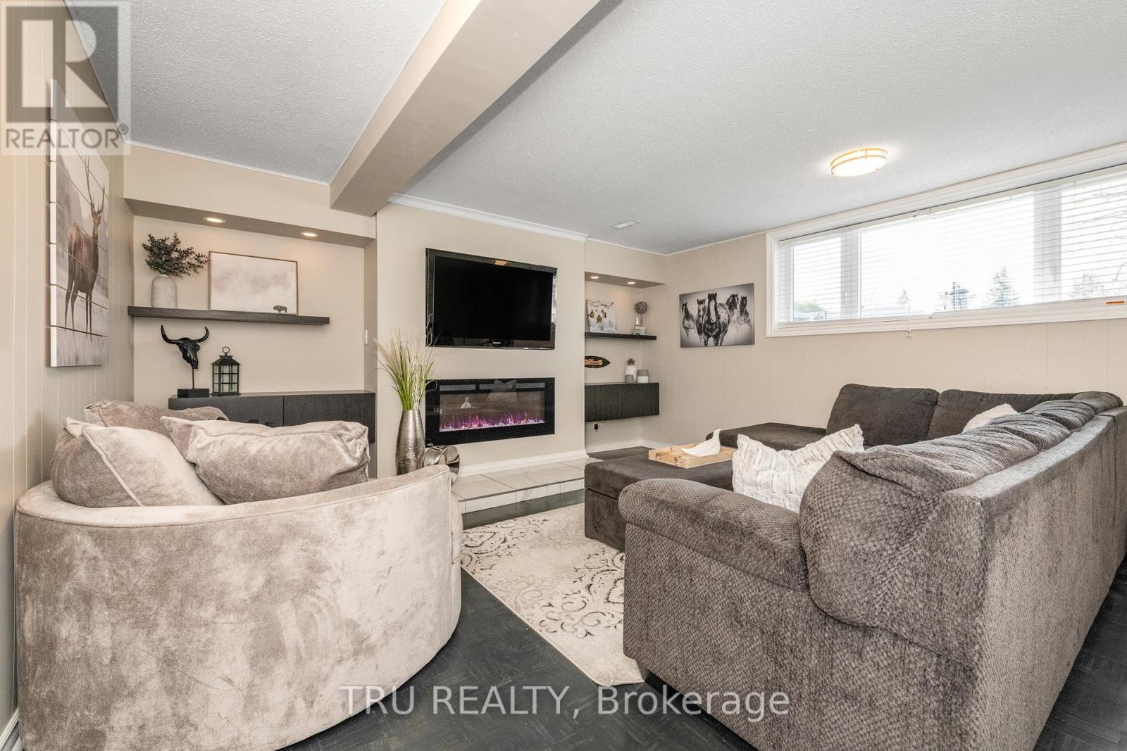 45 Dayton Crescent, Ottawa, Ontario  K2H 7N8 - Photo 28 - X12118459