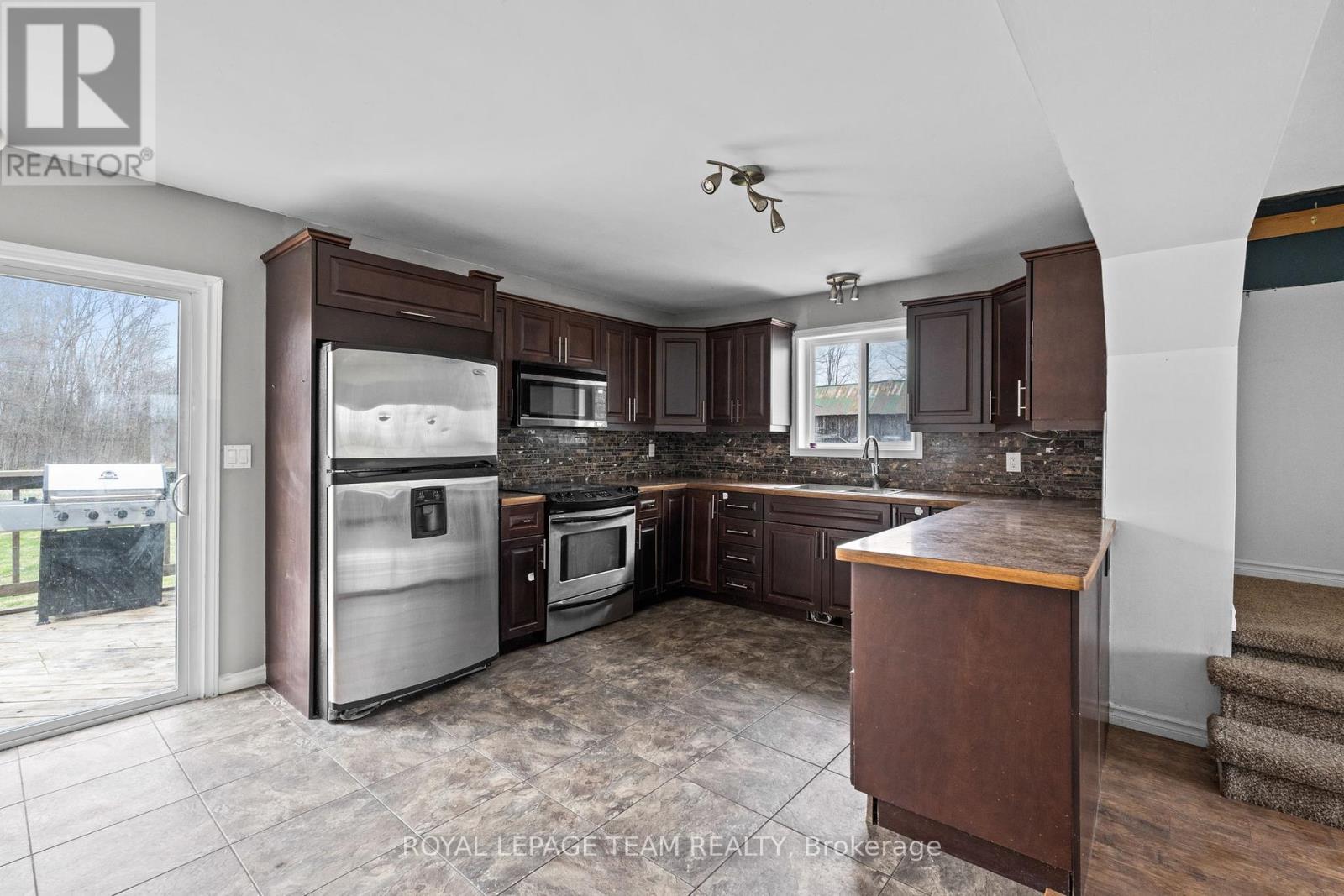275 Weedmark Road, Merrickville-Wolford, Ontario  K0G 1N0 - Photo 11 - X12118470