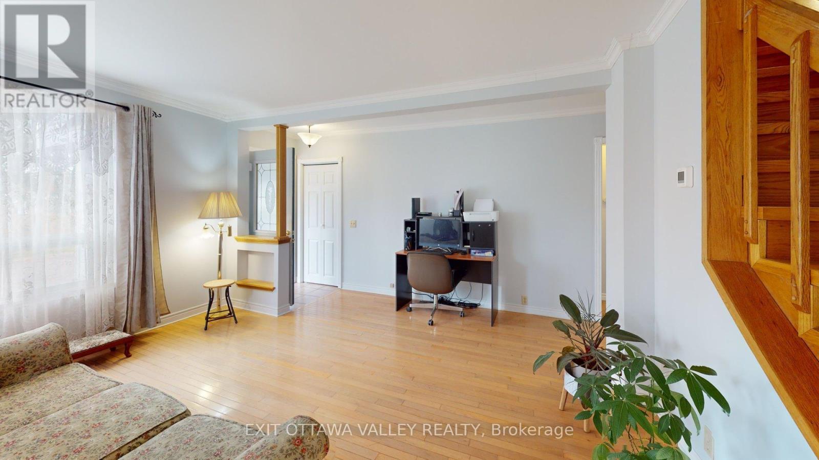 616 First Avenue, Laurentian Valley, Ontario  K8A 5E1 - Photo 19 - X12118440