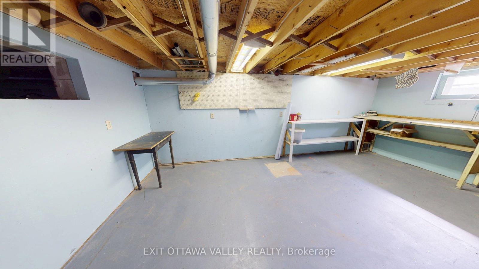 616 First Avenue, Laurentian Valley, Ontario  K8A 5E1 - Photo 33 - X12118440