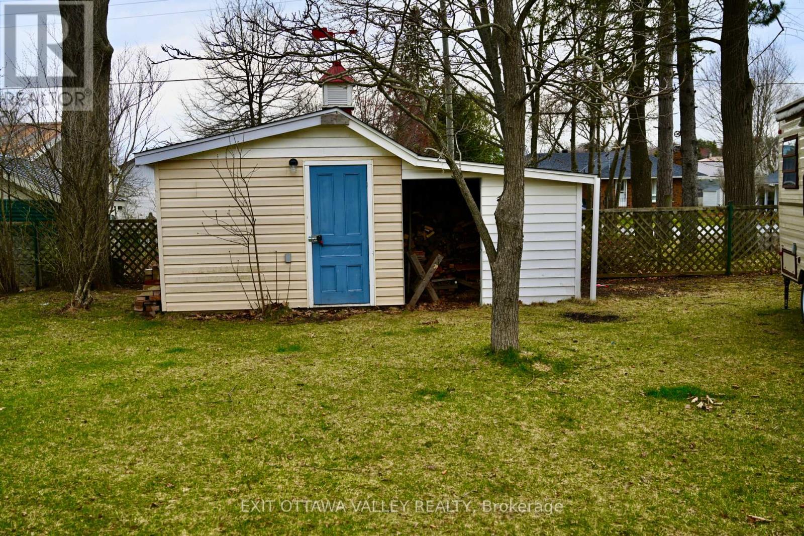 616 First Avenue, Laurentian Valley, Ontario  K8A 5E1 - Photo 46 - X12118440