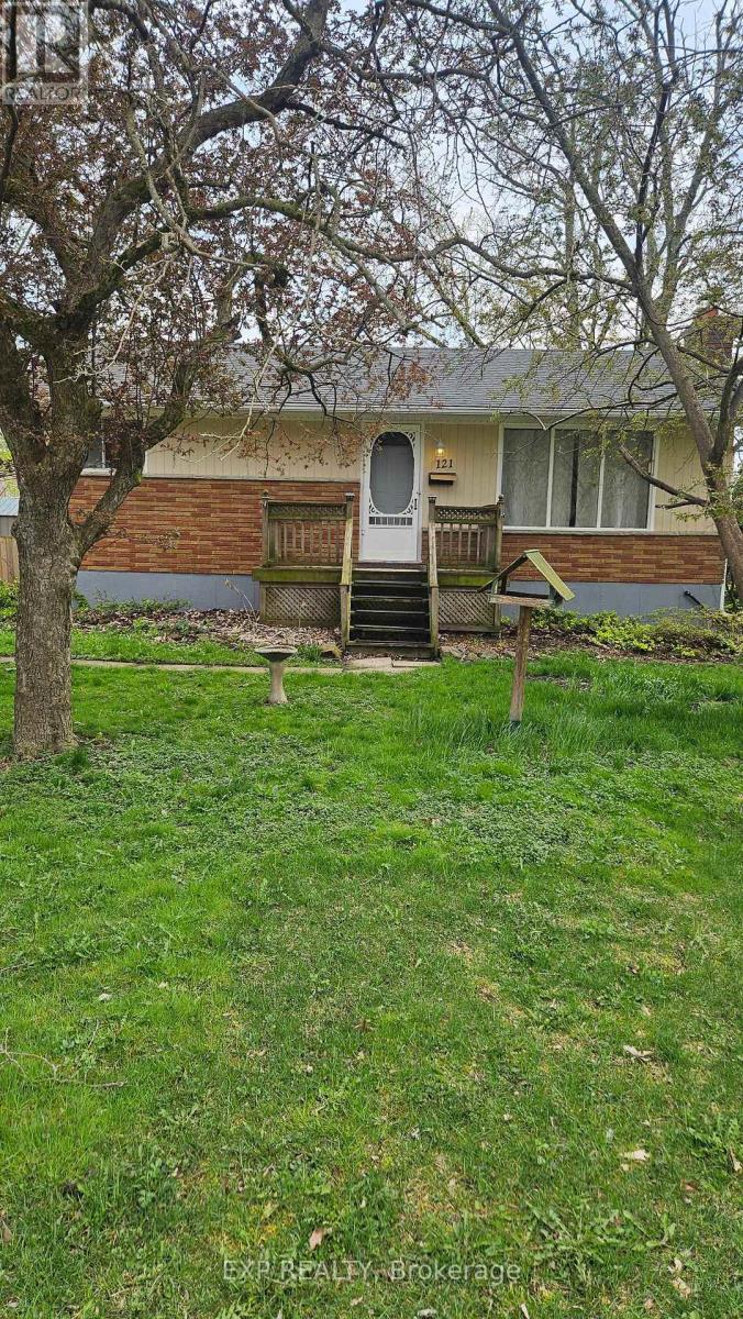 121 Forks Road, Welland (Dain City), Ontario  L3B 5K6 - Photo 3 - X12118422