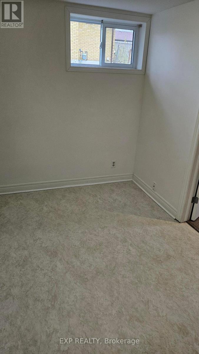 121 Forks Road, Welland (Dain City), Ontario  L3B 5K6 - Photo 35 - X12118422