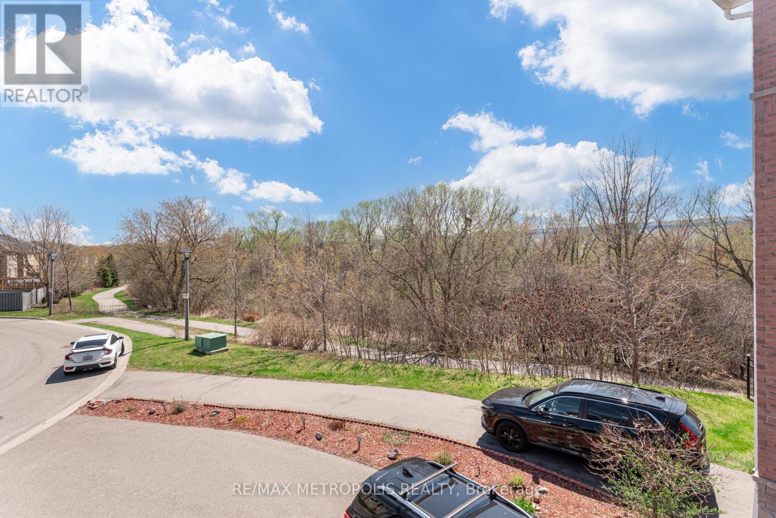 385 Rossland Road E, Ajax (Central East), Ontario  L1T 4N6 - Photo 39 - E12118419