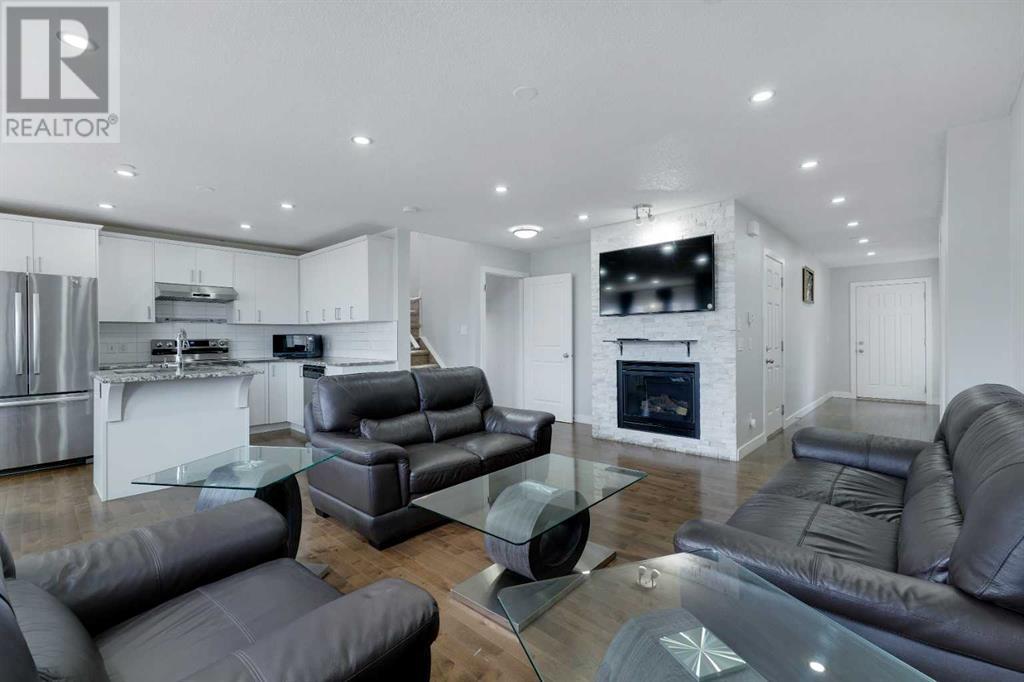 69 Covecreek Mews Ne, Calgary, Alberta  T3K 0V8 - Photo 3 - A2215343