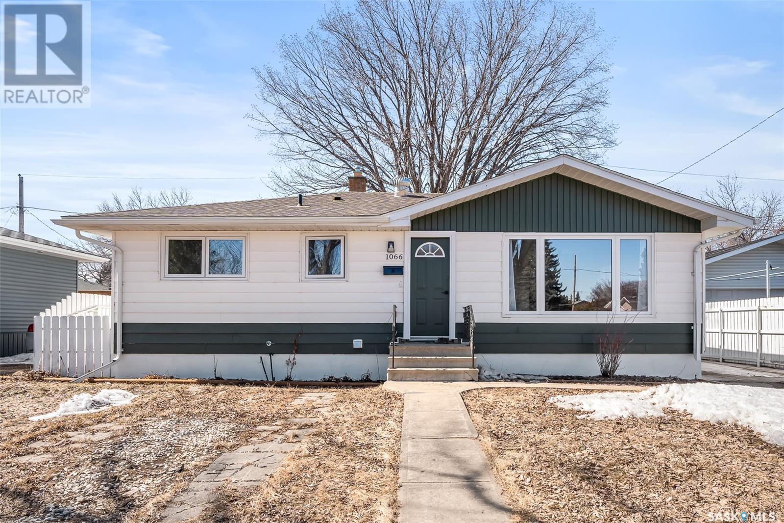 Property at 1066 11th AVENUE image 1