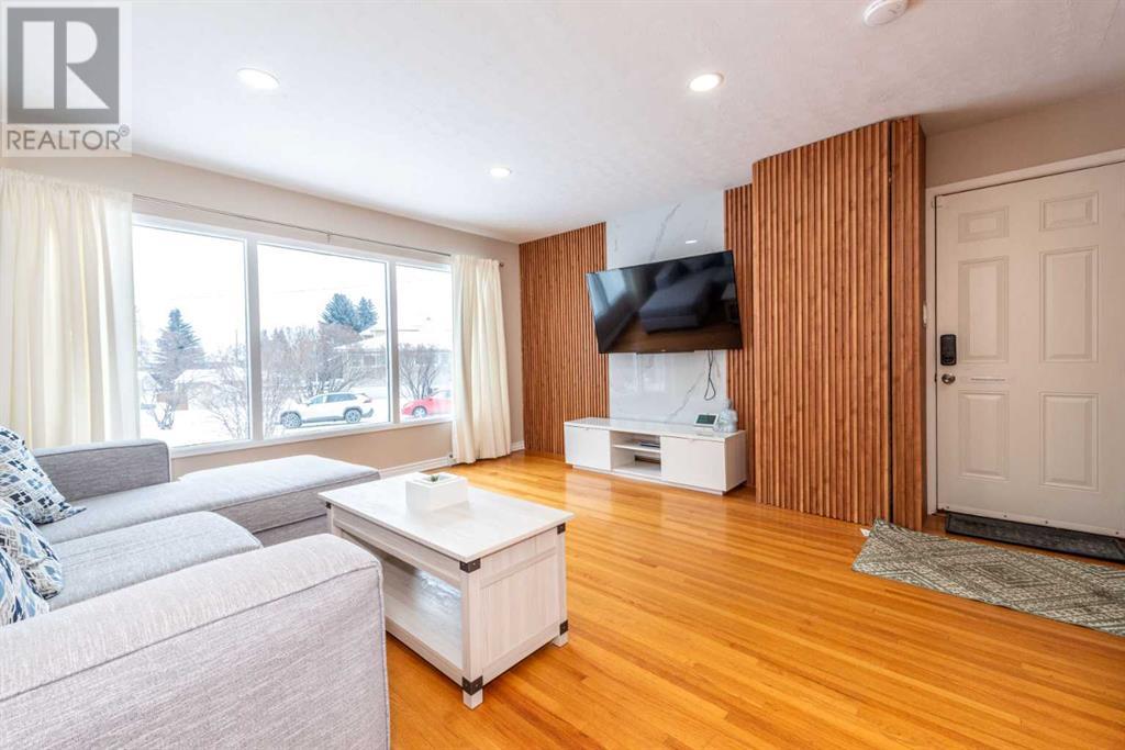 Property at 2615 24 Street NW image 3
