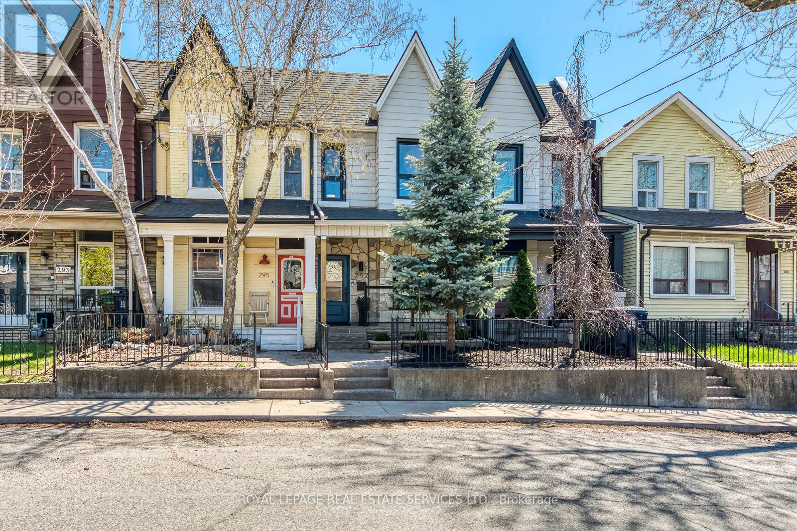 Property at 297 MARIA STREET image 2
