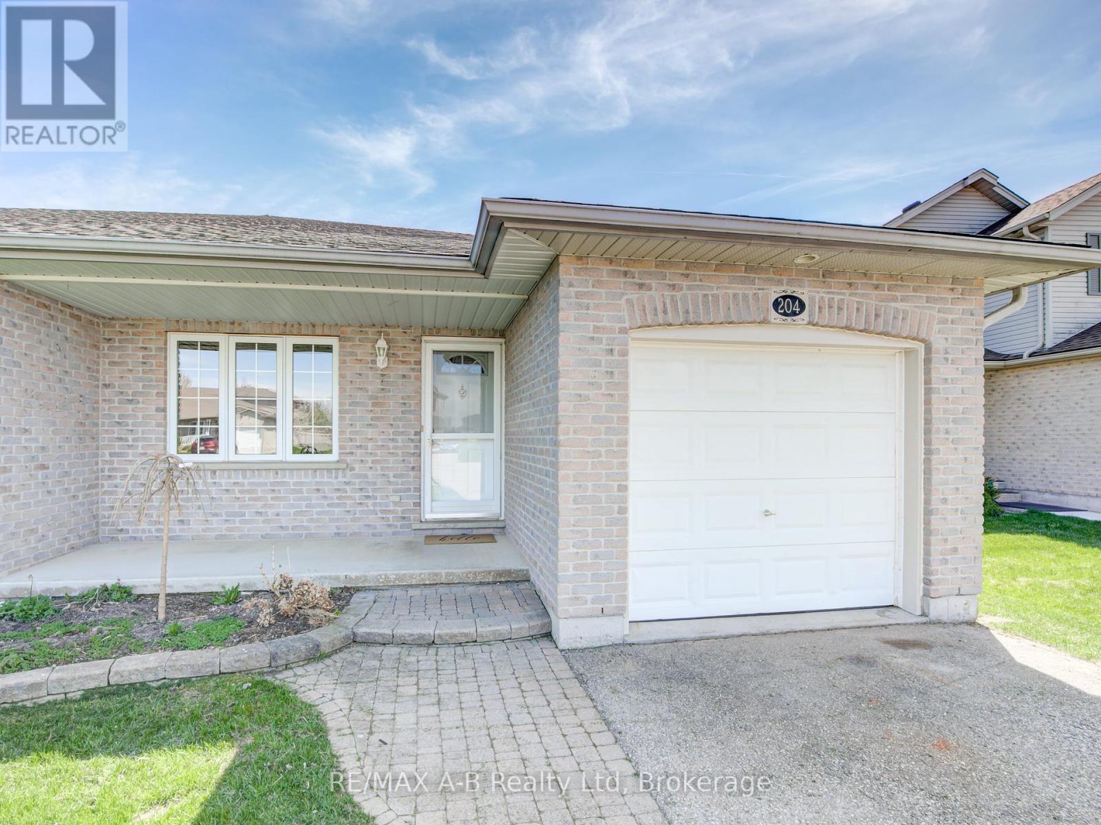 Property at 204 FREDERICK COURT image 2