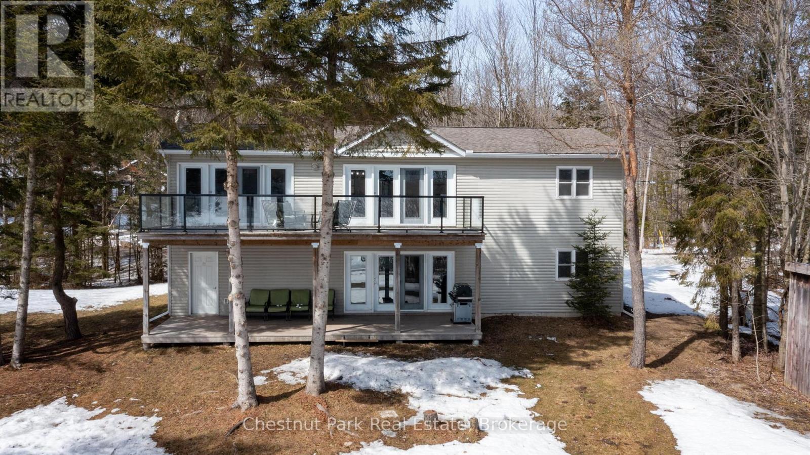 121 North Deer Lake Road, Huntsville, Ontario  P0B 1L0 - Photo 1 - X12056921