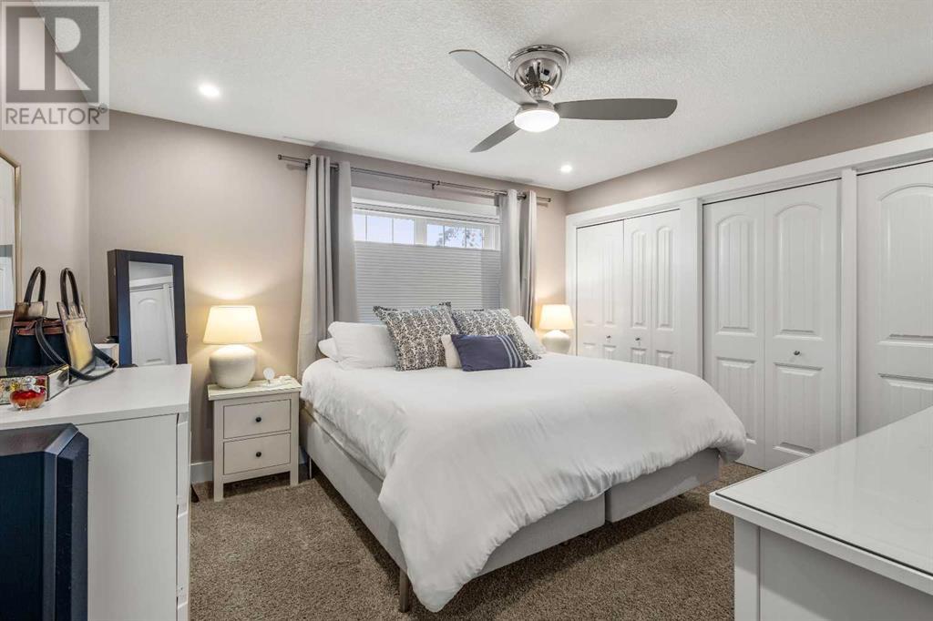 219 Lake Rosen Crescent Se, Calgary, Alberta  T2J 3L9 - Photo 13 - A2216203