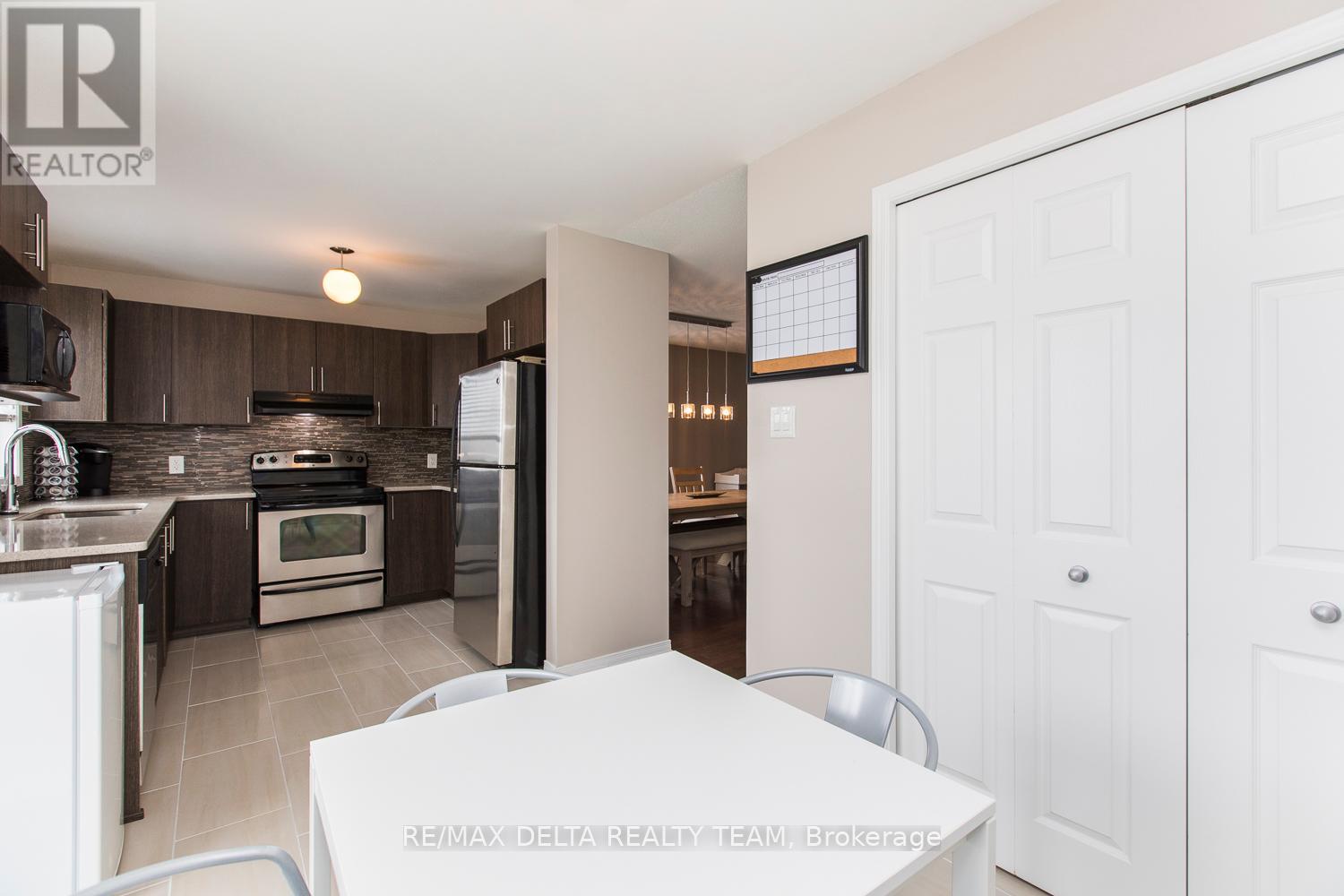 300 Galston Private, Ottawa, Ontario  K1W 0G3 - Photo 6 - X12103024
