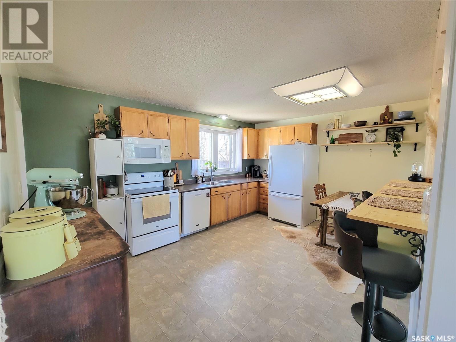 5107 Leader Street, Macklin, Saskatchewan  S0L 2C0 - Photo 11 - SK004239