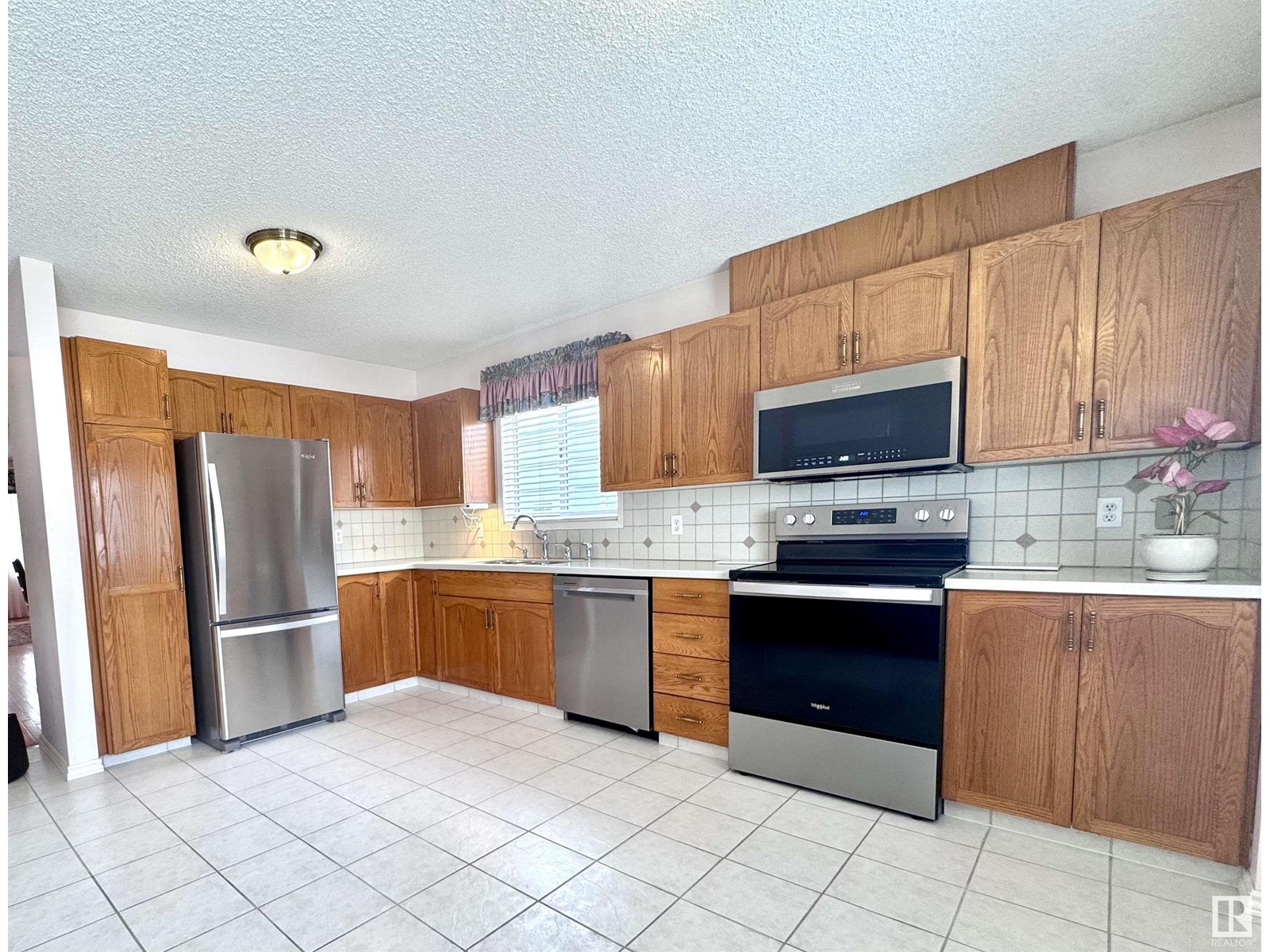 17415 91 St Nw, Edmonton, Alberta  T5Z 2M3 - Photo 3 - E4433881