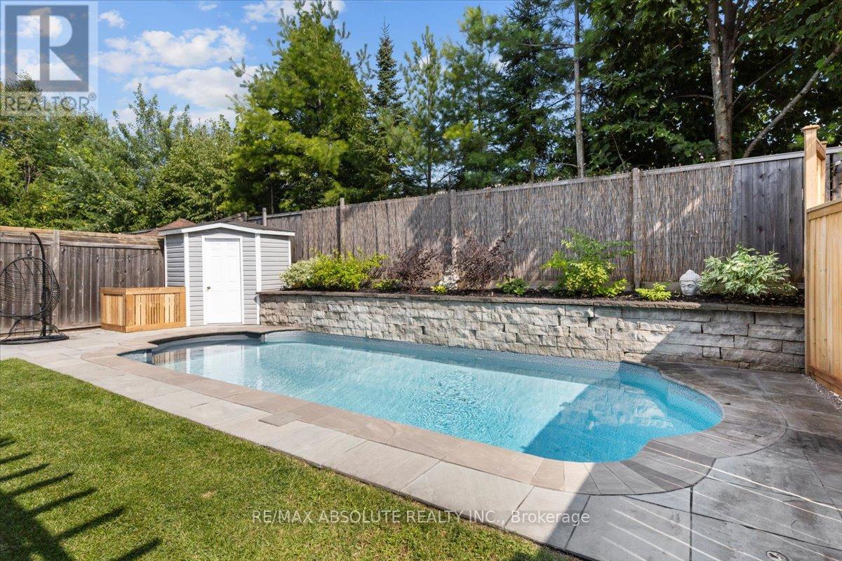 Property at 113 BANDELIER WAY image 4