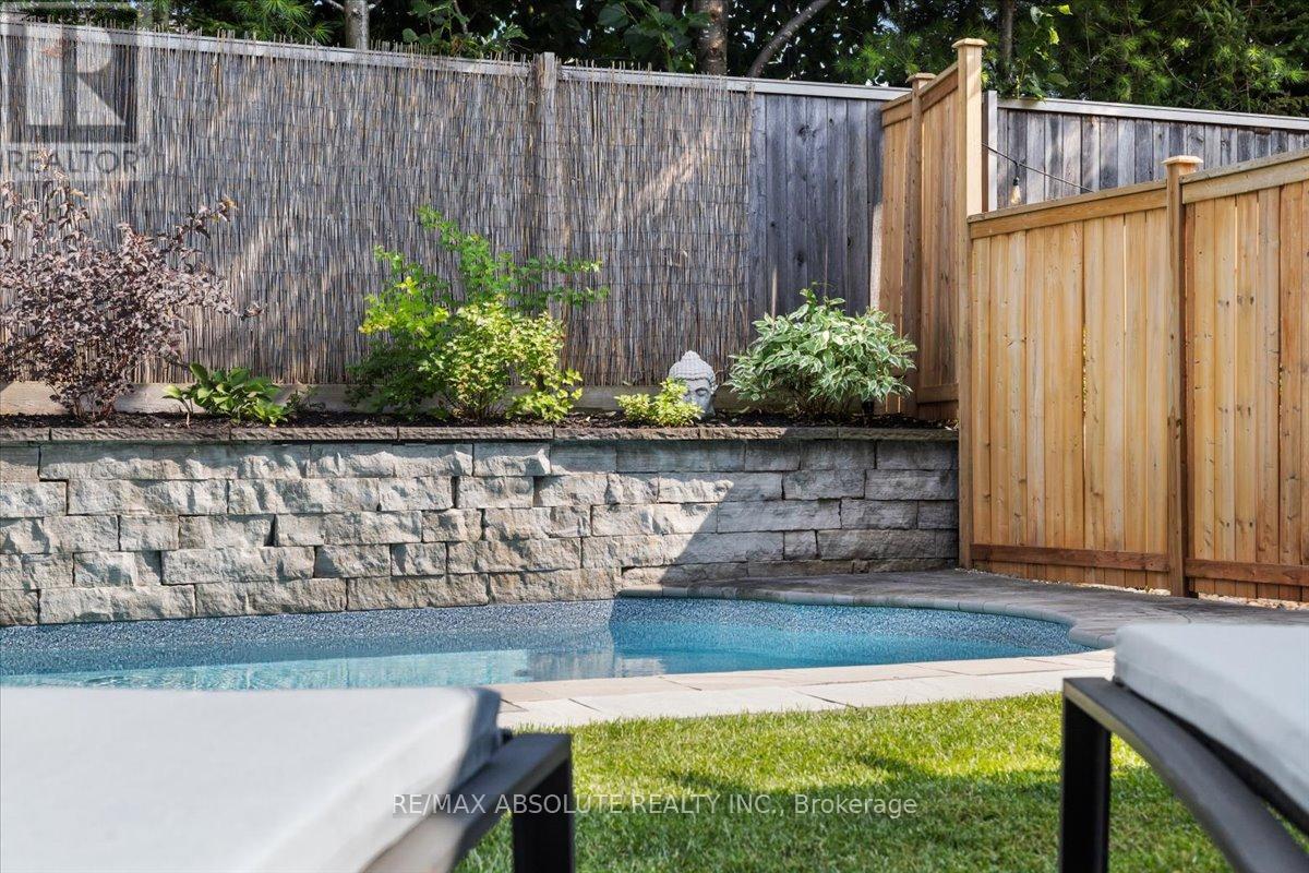 Property at 113 BANDELIER WAY image 5