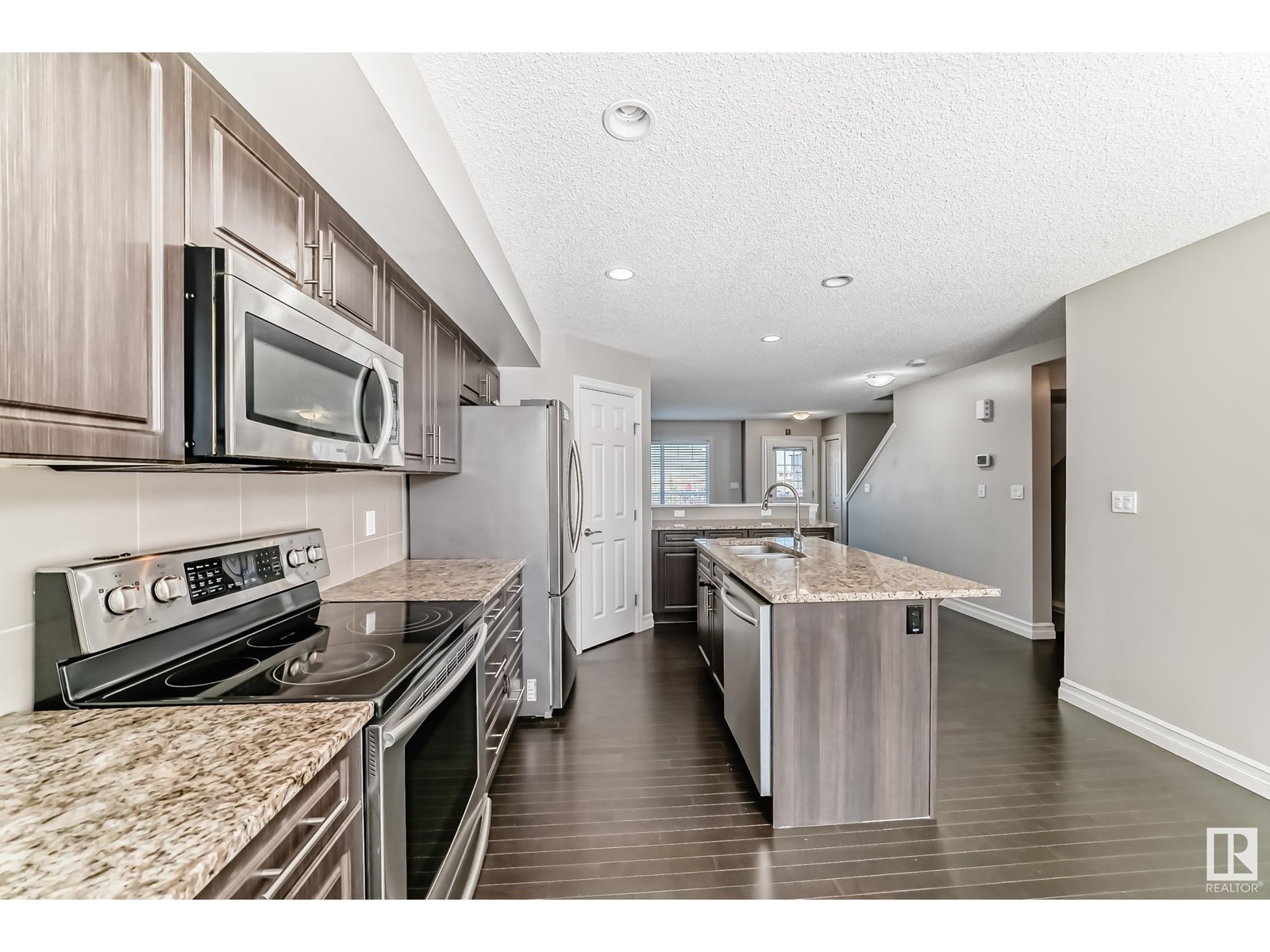 Property at #45 655 TAMARACK RD NW image 4