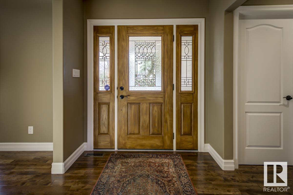 Property at 5318 111 AV NW image 1