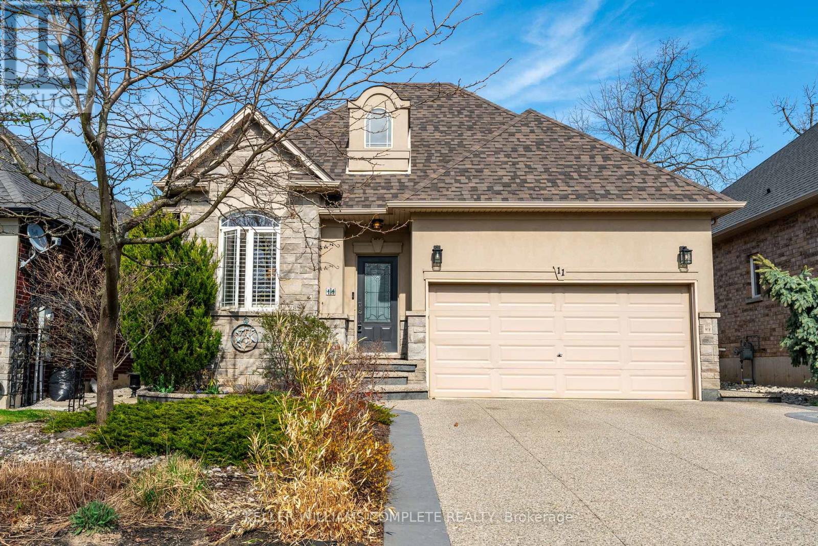 11 O'LEARY DRIVE, hamilton (meadowlands), Ontario