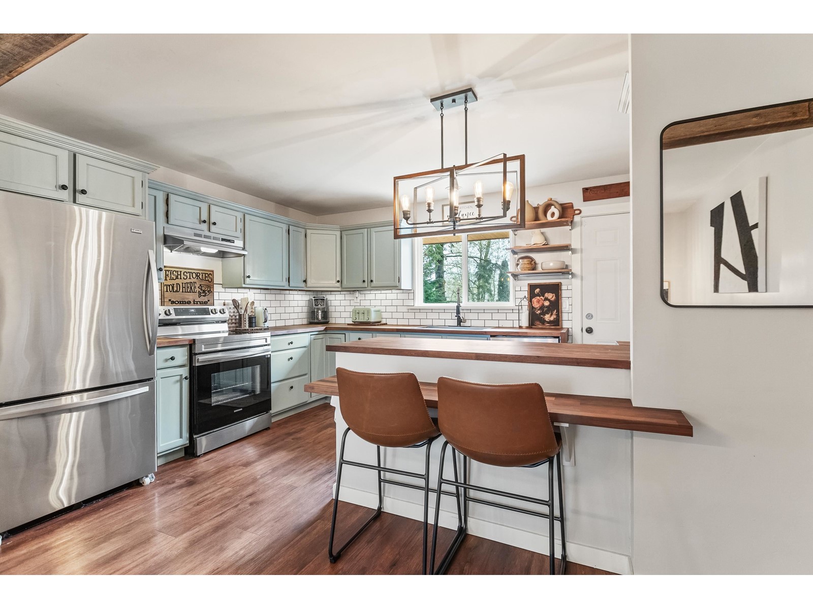 Property at 35666 MOORE AVENUE image 5