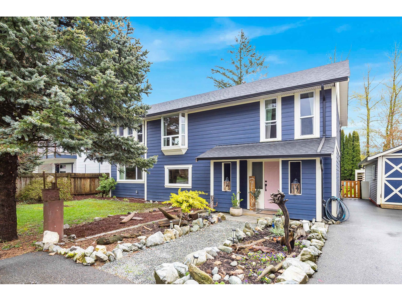 Property at 35666 MOORE AVENUE image 2