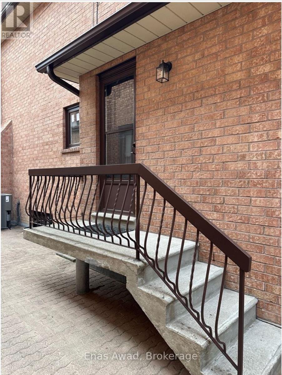Property at 25 MULHOLLAND AVENUE image 4
