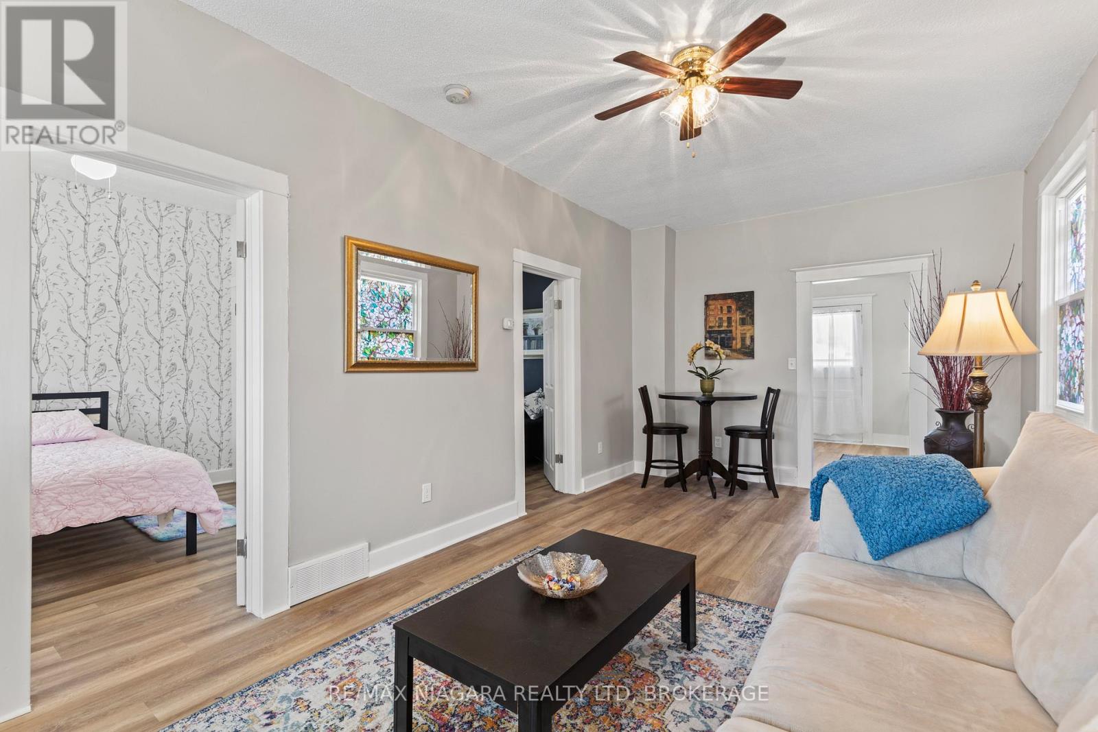 28 Ann Street, Thorold (Thorold Downtown), Ontario  L2V 2J5 - Photo 6 - X12118537