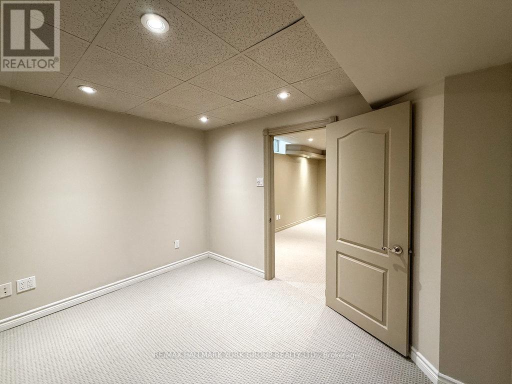 384 Handley Crescent, Newmarket, Ontario  L3Y 4T4 - Photo 25 - N12118517