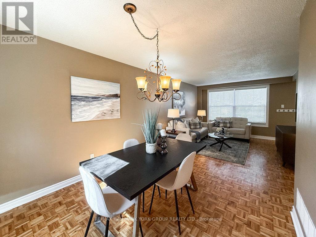 384 Handley Crescent, Newmarket, Ontario  L3Y 4T4 - Photo 7 - N12118517