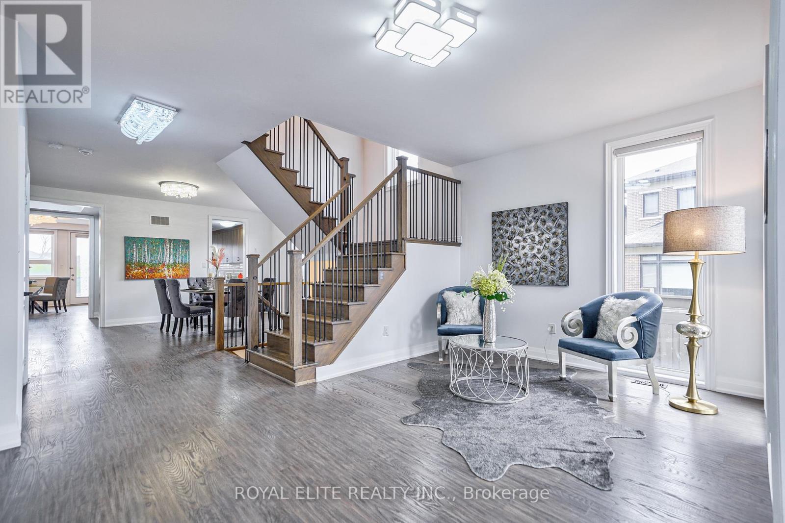 Property at 40 CONKLIN CRESCENT image 3