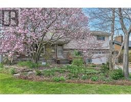 92 DELMAR Drive, Hamilton, Ontario