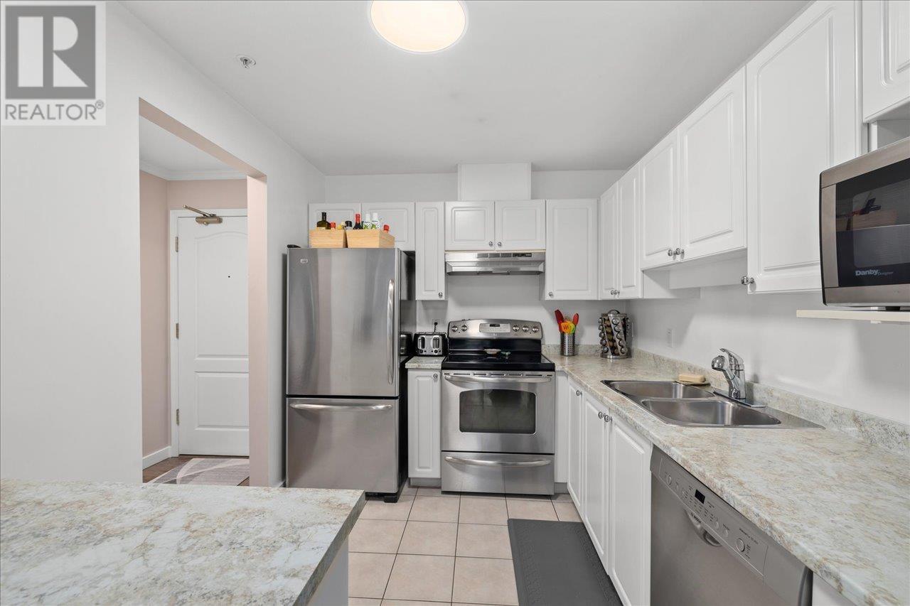 Property at 111 2559 PARKVIEW LANE image 5