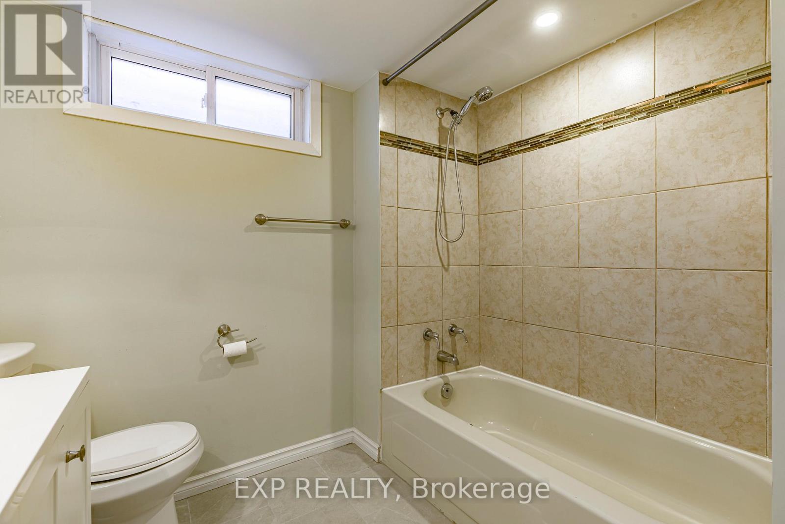 3 Veevers Drive, Hamilton, Ontario  L8K 5P6 - Photo 29 - X12118508