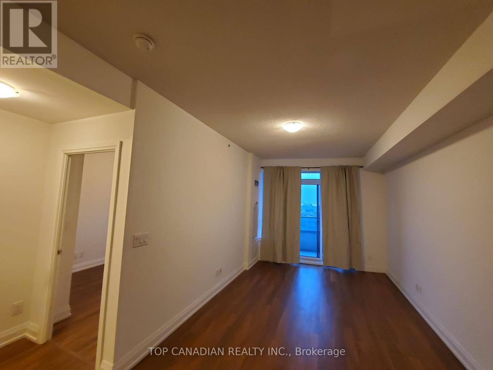 2030 - 7161 Yonge Street, Markham, Ontario  L3T 0C8 - Photo 8 - N12116539