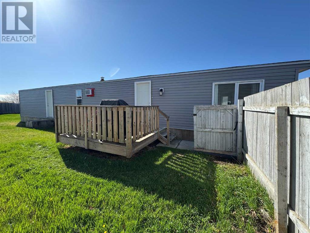 82, 2715 Westside Drive  W, Lethbridge, Alberta  T1J 4N1 - Photo 2 - A2216359