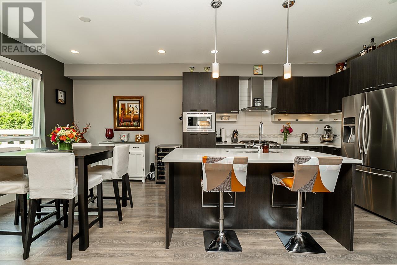Property at 1707 SWAN ROAD image 3
