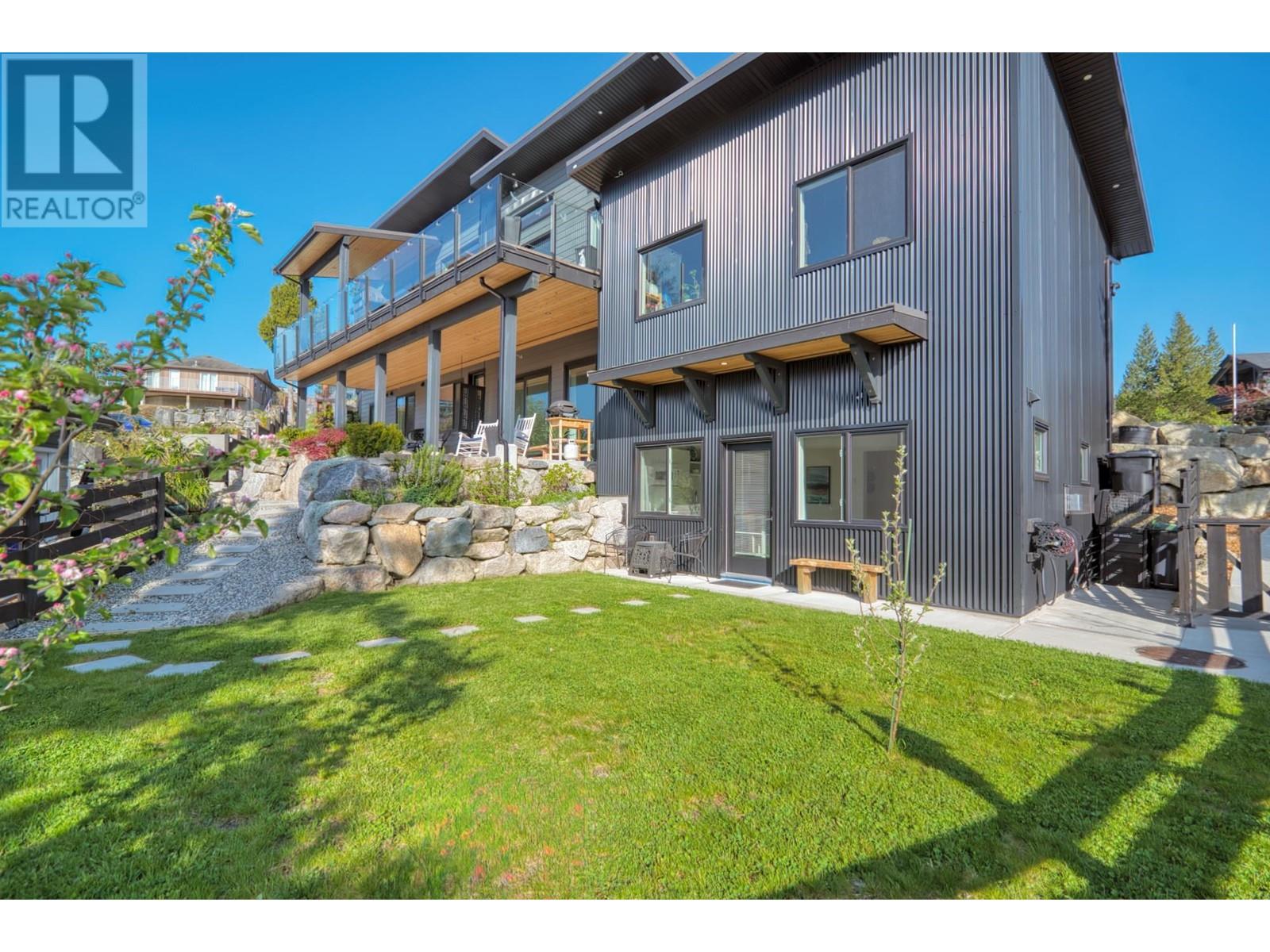 Property at 5769-5771 GENNI'S WAY image 2
