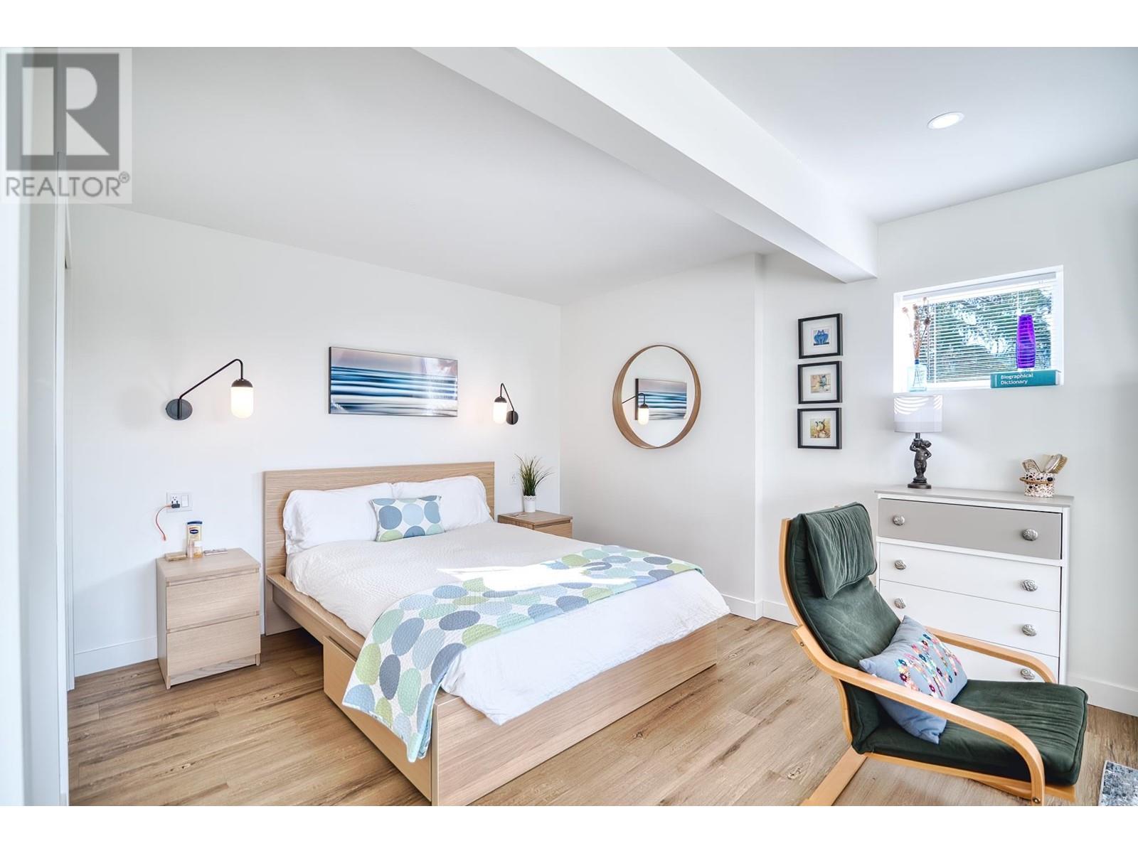 5769 Genni's Way, Sechelt, British Columbia  V7Z 0N8 - Photo 31 - R2997293
