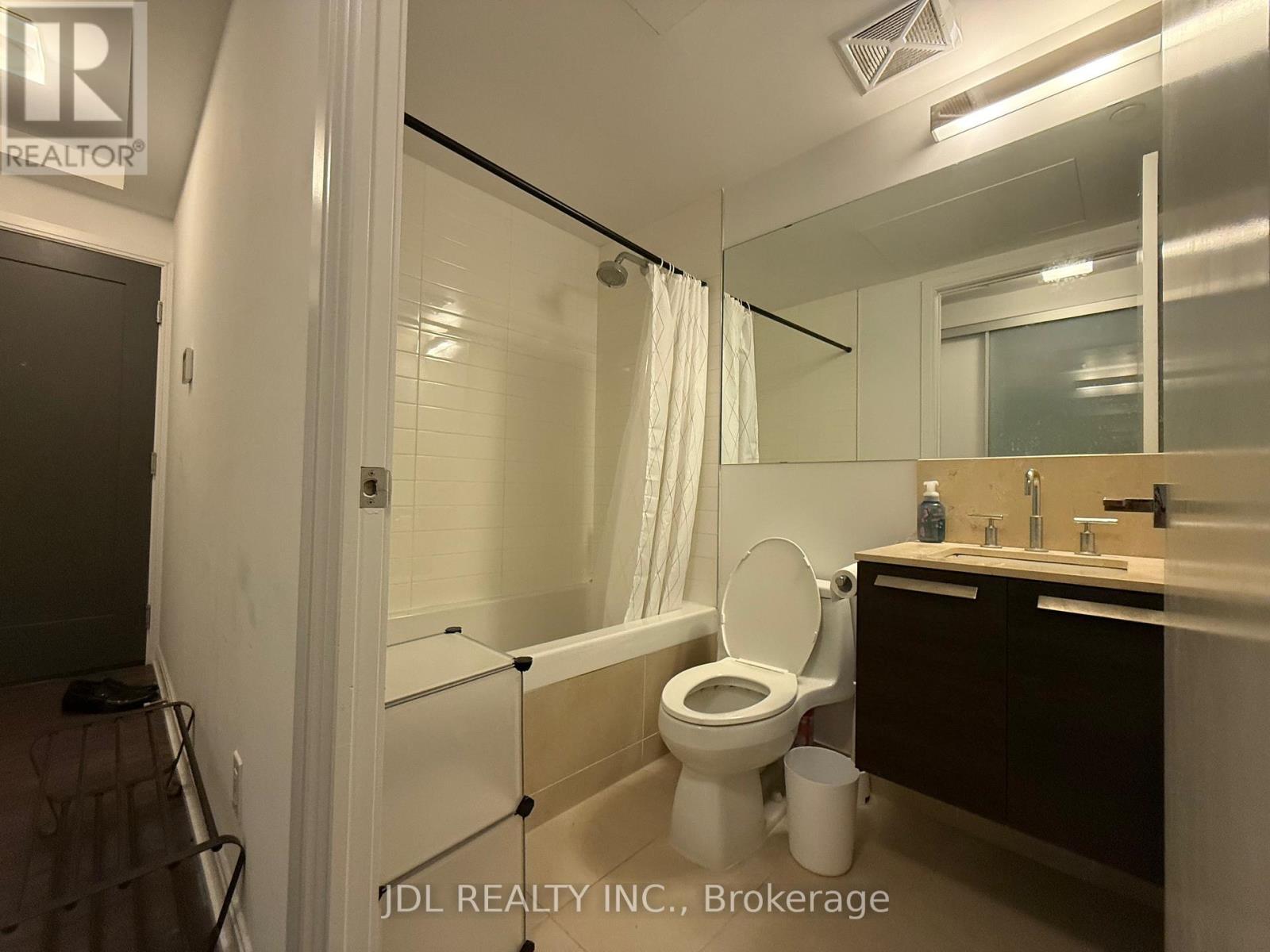 3210 - 42 Charles Street E, Toronto, Ontario  M4Y 0B7 - Photo 8 - C12118549