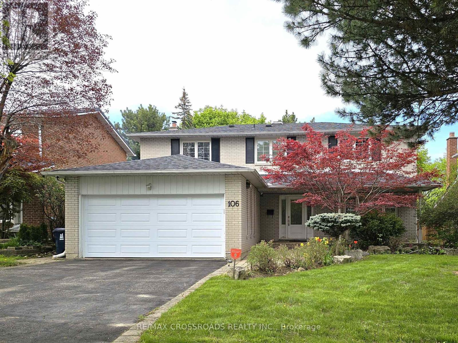 106 ABBEYWOOD TRAIL, Toronto, Ontario