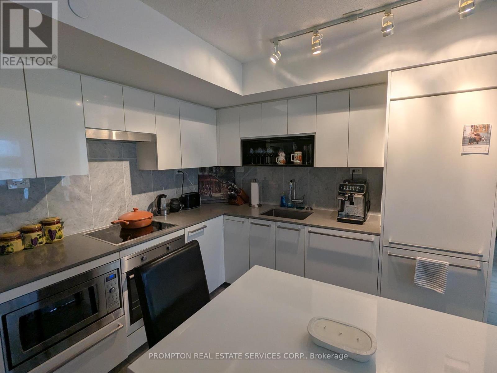 606 - 70 Queens Wharf Road, Toronto, Ontario  M5V 0J2 - Photo 11 - C12117077