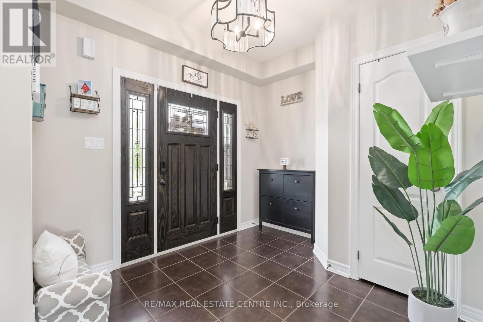 Property at 6 WARDLAW AVENUE image 4