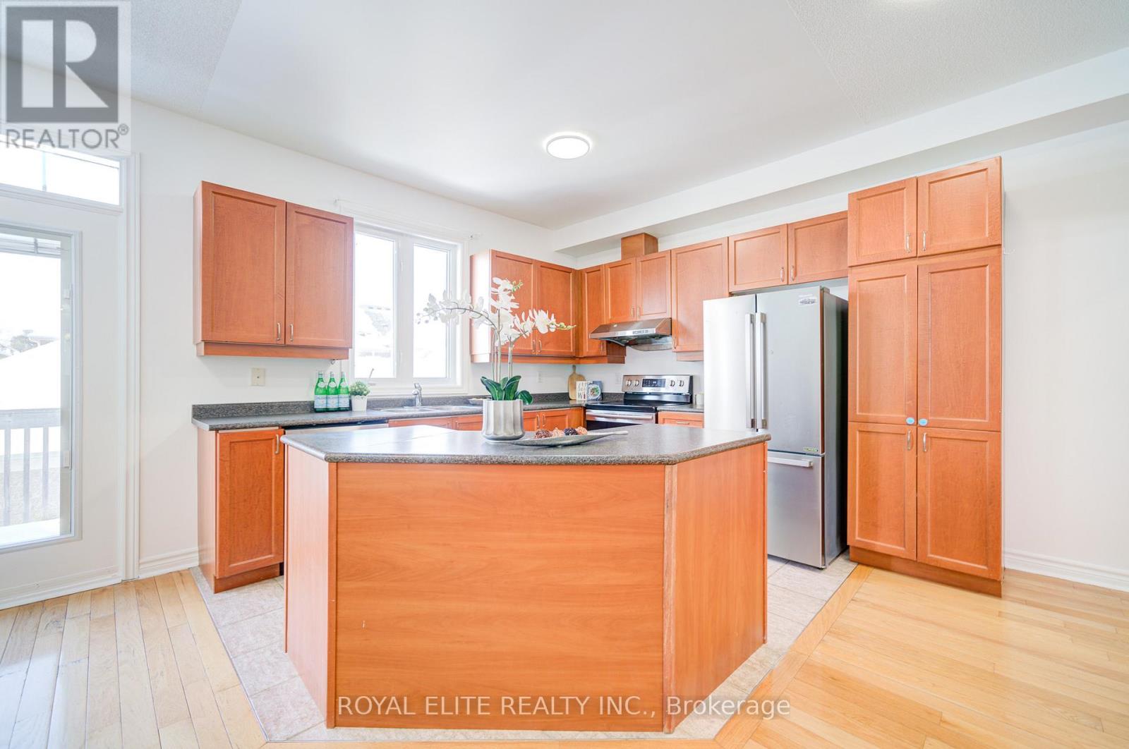 358 William Berzy Boulevard, Markham, Ontario  L6C 0C2 - Photo 15 - N12118542