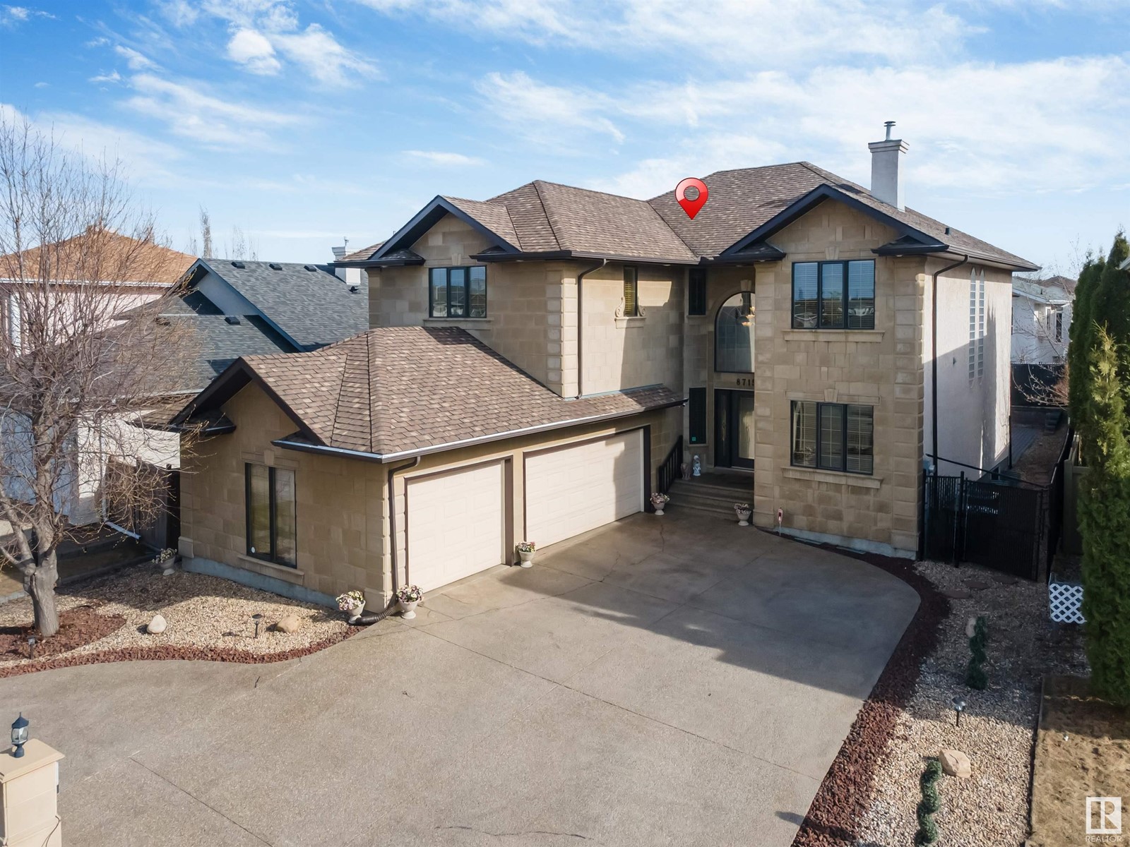 Property at 8715 160A AV NW NW image 2